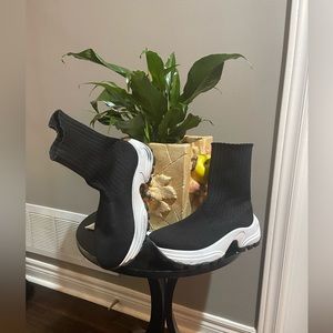 L’intervalle High Top Sock Sneakers